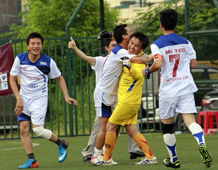 Nguyễn Văn Ba là thủ môn duy nhất trong giải đã ghi bàn thắng vào lưới đội bạn