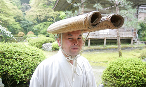 Sư thầy Genshin Fujinami, một trong số ít người hoàn tất khóa tu 1.000 ngày của những người theo đạo Phật phái Tendai. Ảnh: STF